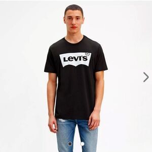 Levi's Classic Graphic Mens Black Teeshirt,  Large